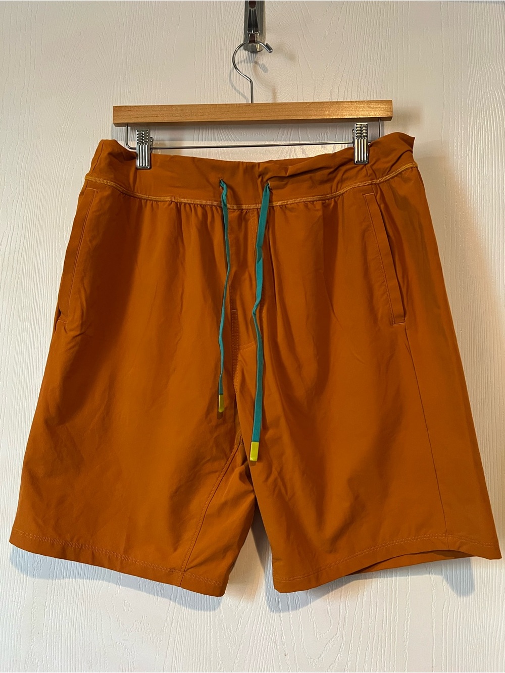 Cotopaxi Valle Shorts  Oak Gym Active Outdoor Performance Men Sz Large